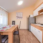 Kuca Za Odmor Sa Grijanim Bazenom Ivancica