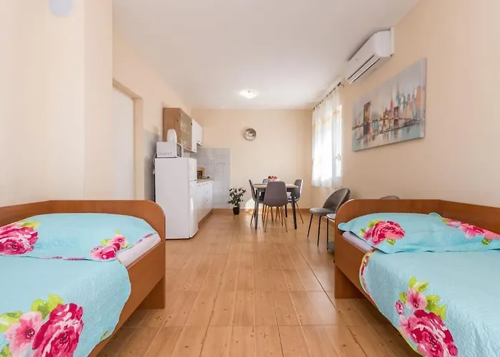 Villa Kuca Za Odmor Sa Grijanim Bazenom Ivancica *