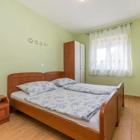 Kuca Za Odmor Sa Grijanim Bazenom Ivancica Sukošan